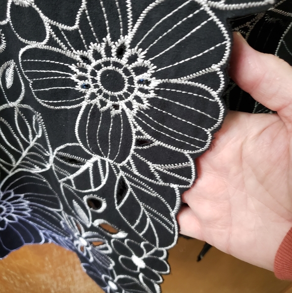 Embroidered jacket, size 3X - Picture 3 of 4